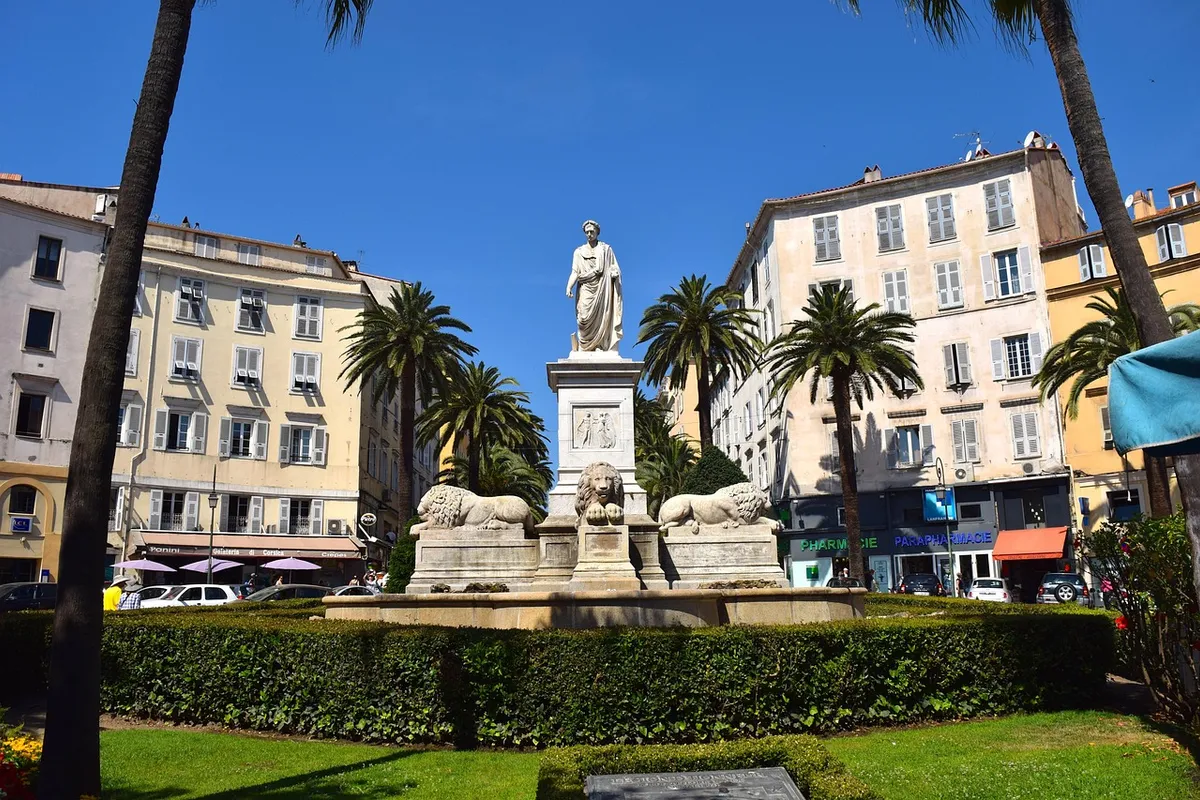 La plaza Foch y el mercado