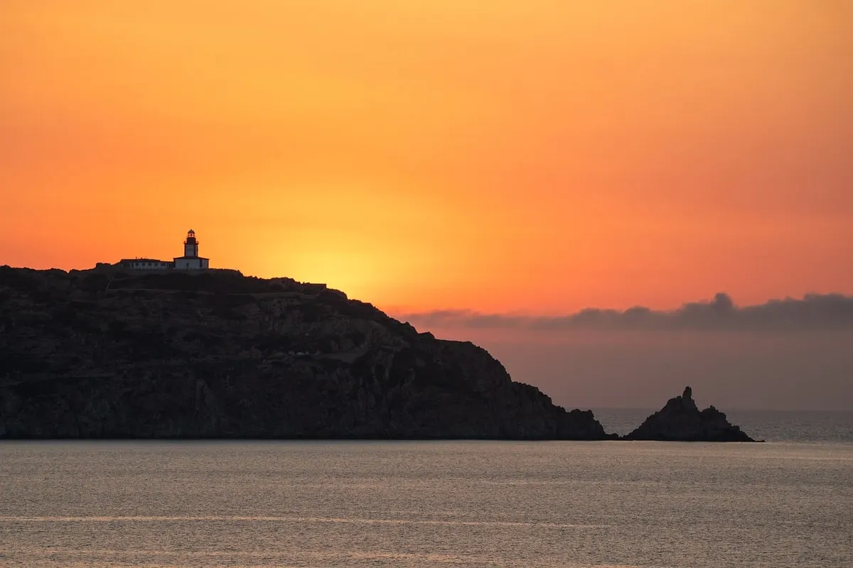 La península y el faro de la Revellata