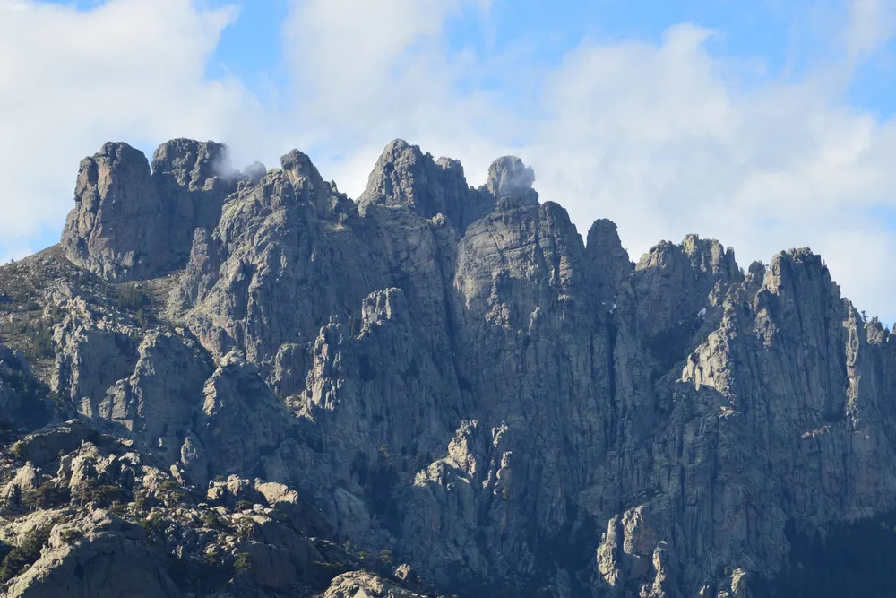 Las agujas de Bavella entre las nubes