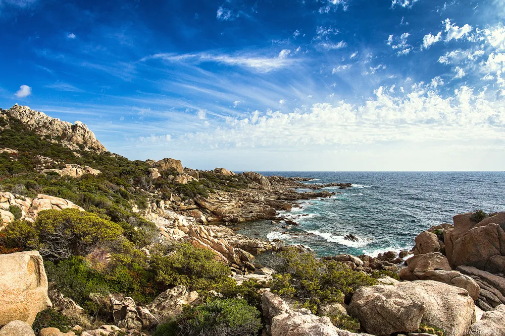 La costa rocosa al sur del golfo de Roccapina